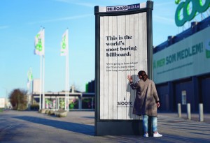 sioox-wood-protection-the-worlds-most-boring-billboard-2000-64593